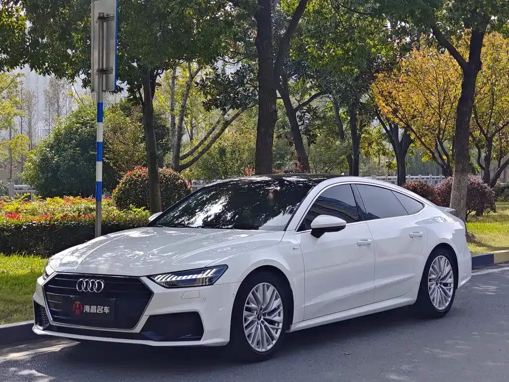 Audi A7 — фото 1