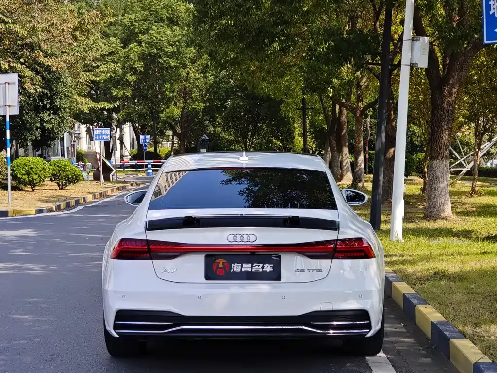 Audi A7 — фото 5