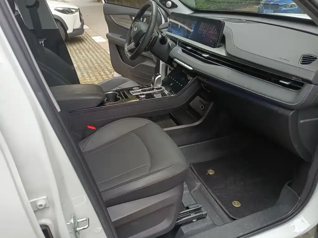 Chery Tiggo 8 PLUS — фото 8