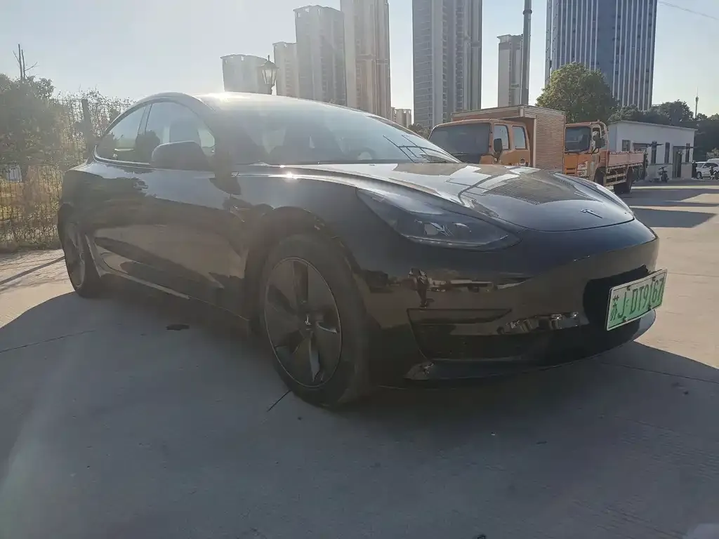 Tesla Model 3 — фото 3