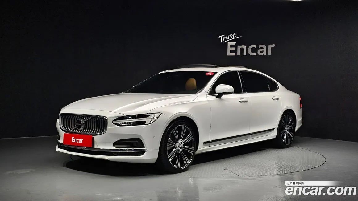 Volvo S90 — фото 1
