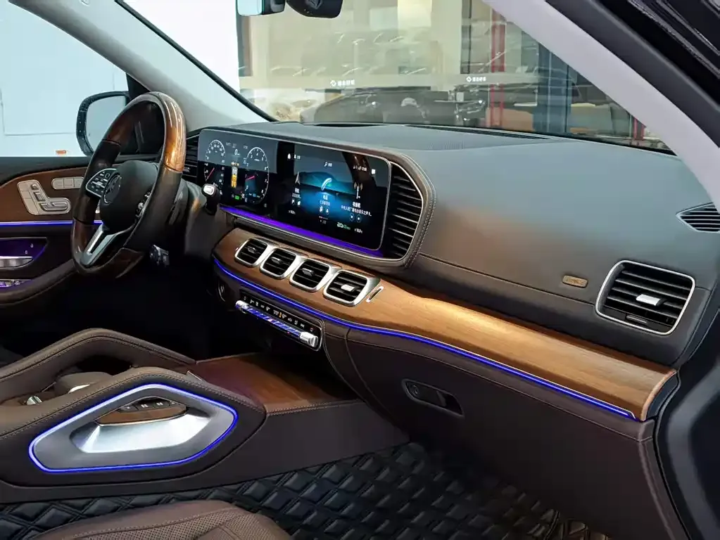 Mercedes-Benz GLS — фото 10