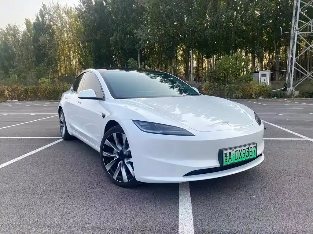 Tesla Model 3 — фото 2