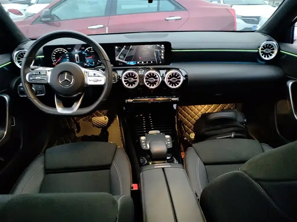 Mercedes-Benz A-Class — фото 10