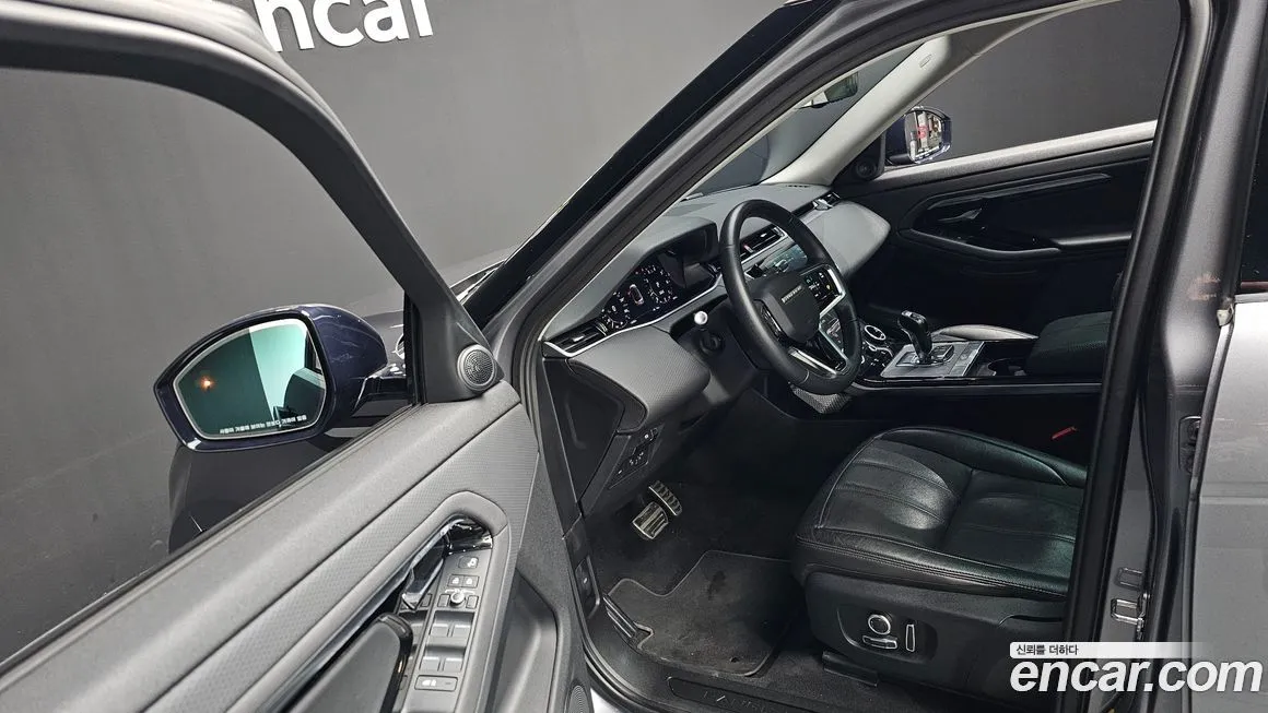 Land Rover Range Rover Evoque — фото 10