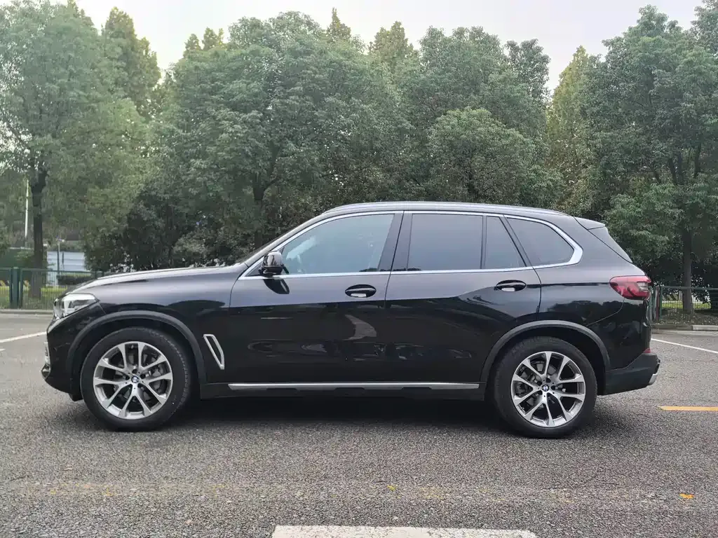 BMW X5 (Import) — фото 4