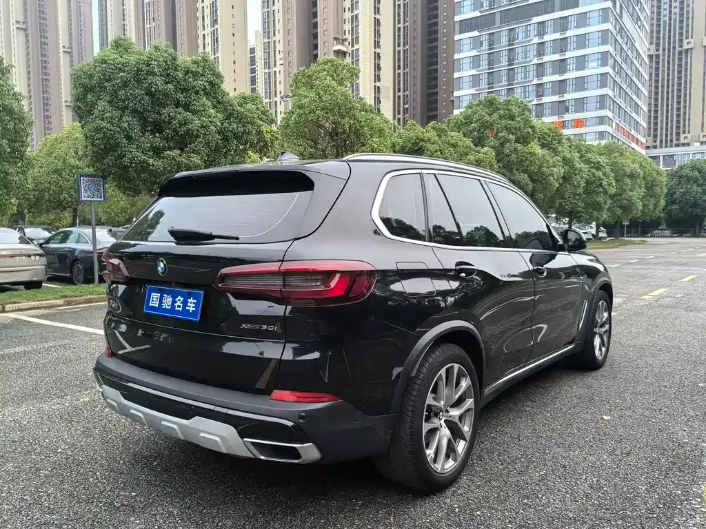 BMW X5 (Import) — фото 6