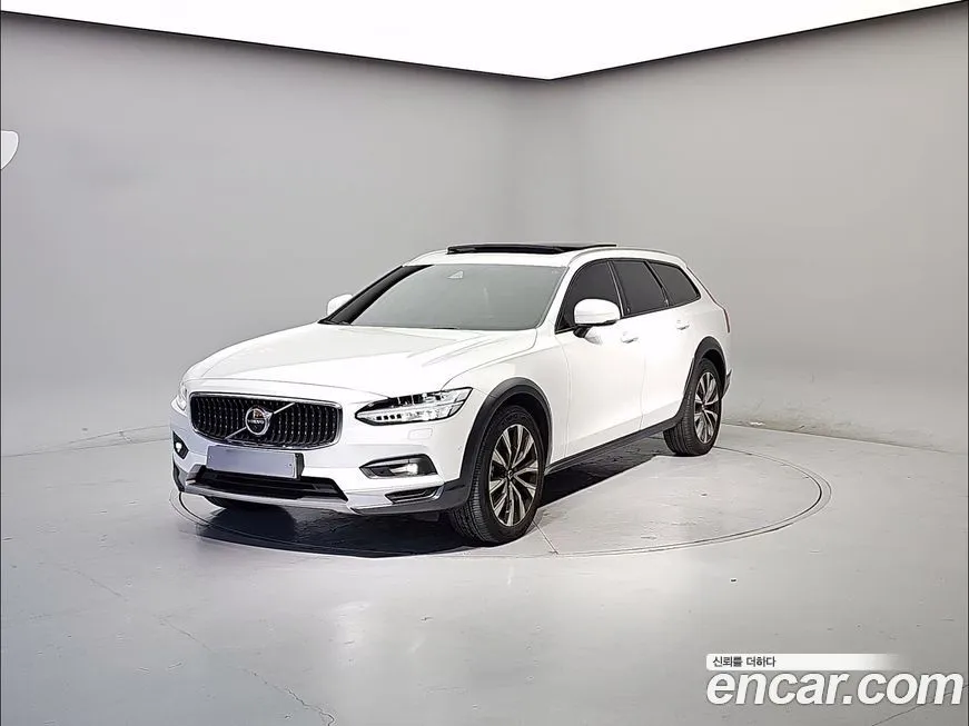 Volvo V90 — фото 1