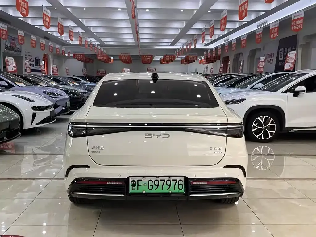 BYD Seal 07 DM-i — фото 5