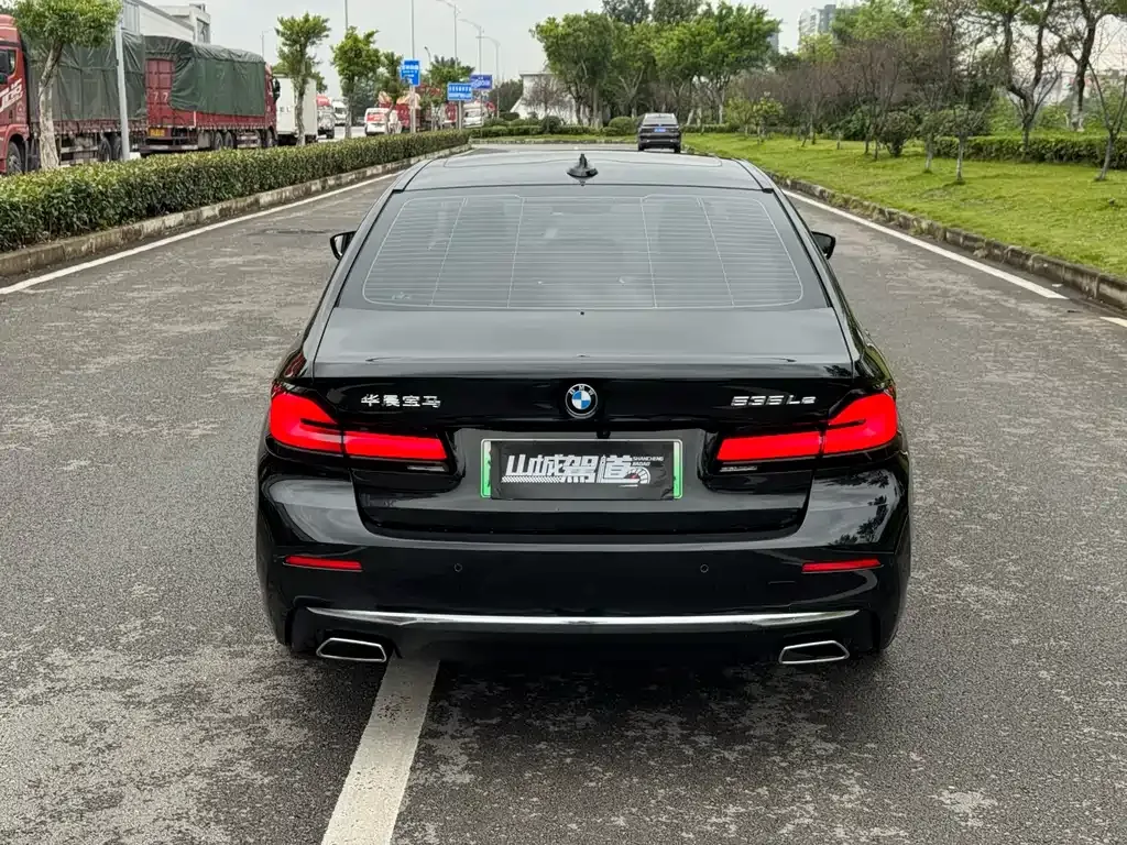 BMW 5 Series New Energy — фото 4
