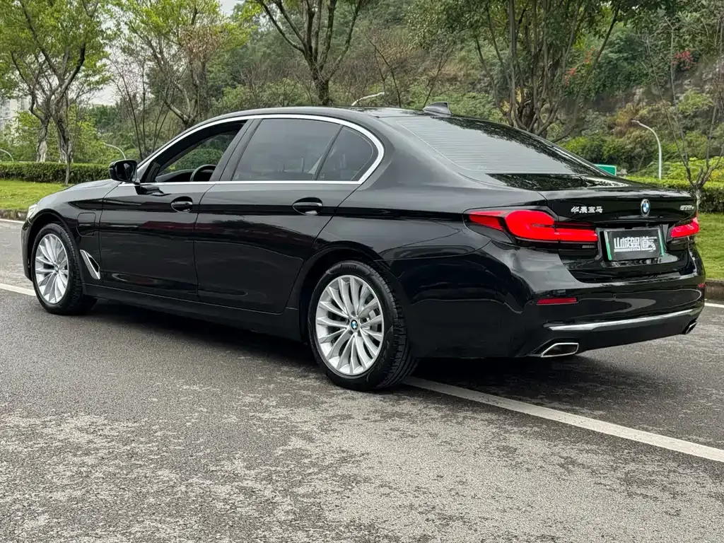 BMW 5 Series New Energy — фото 6