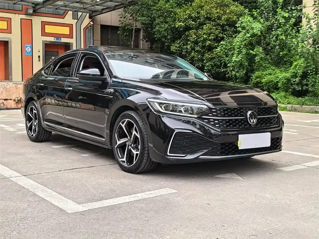 Volkswagen Passat — фото 3