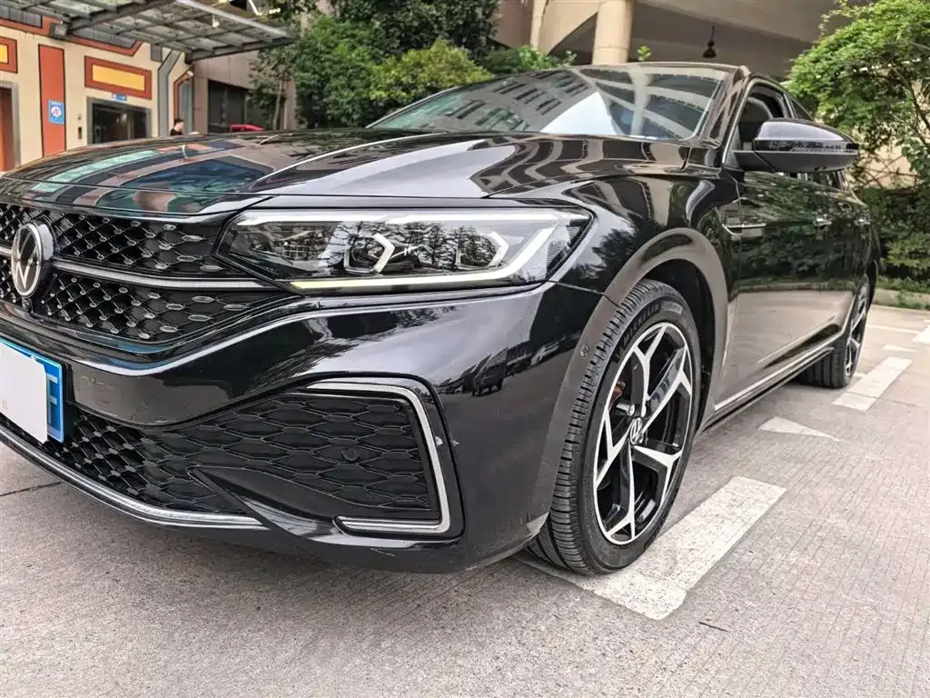 Volkswagen Passat — фото 4