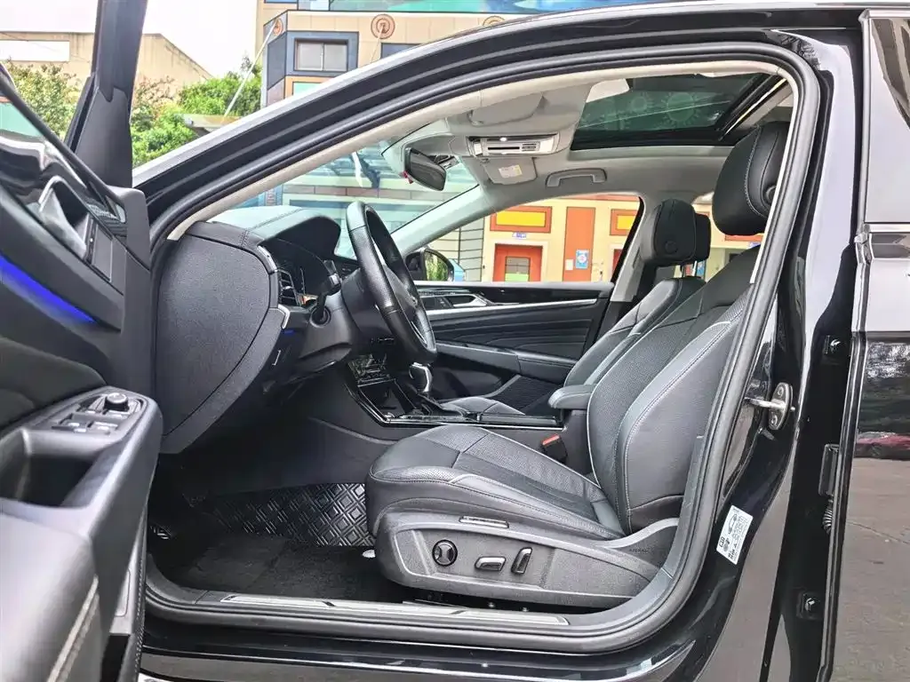 Volkswagen Passat — фото 5