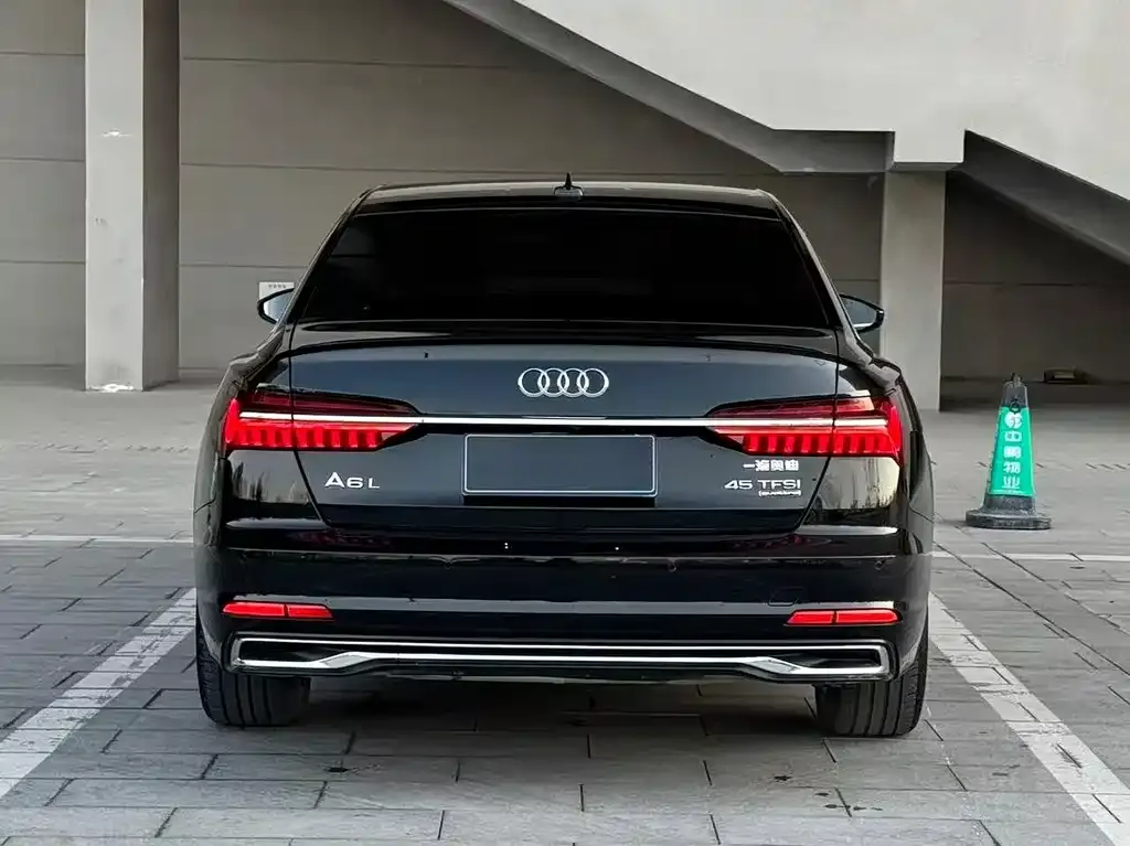 Audi A6L — фото 5