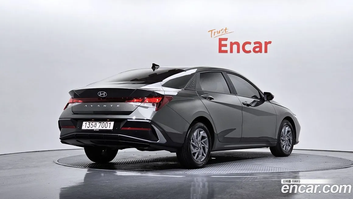 Hyundai AVANTE — фото 2