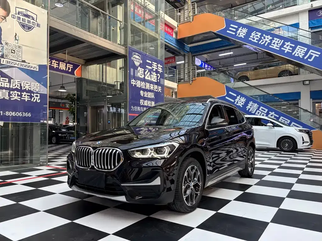 BMW X1 — фото 1