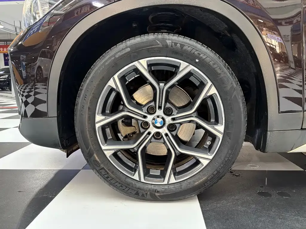 BMW X1 — фото 4