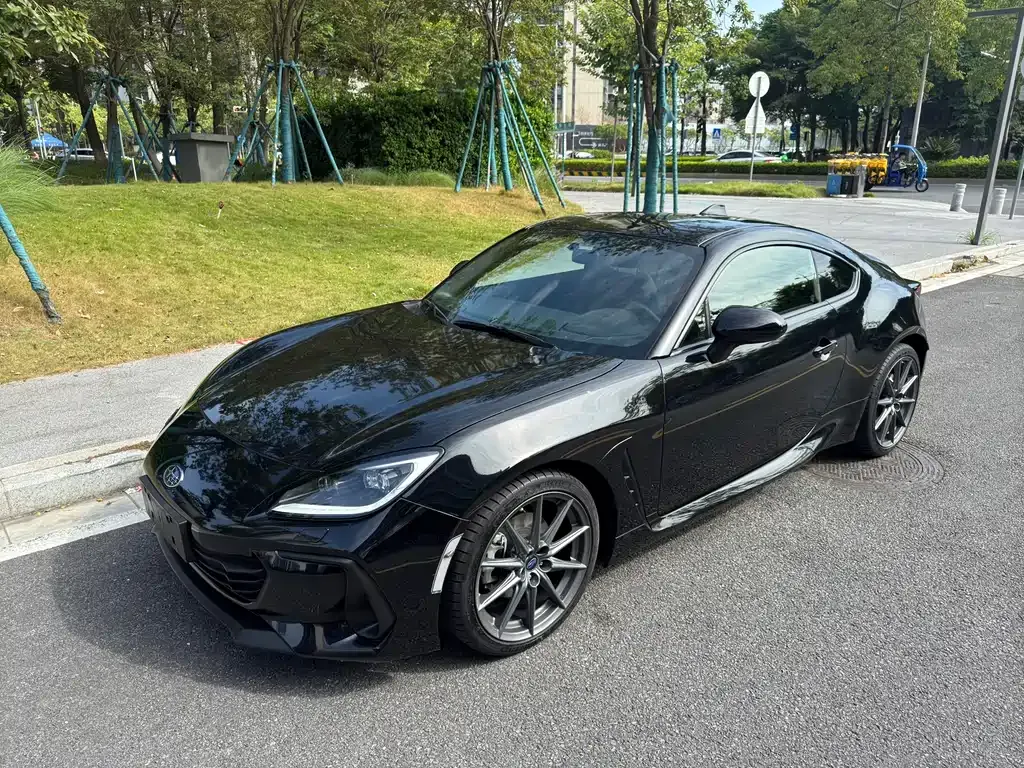 Subaru BRZ — фото 1