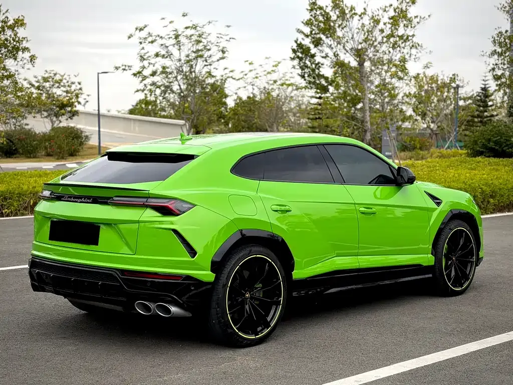 Lamborghini Urus — фото 6