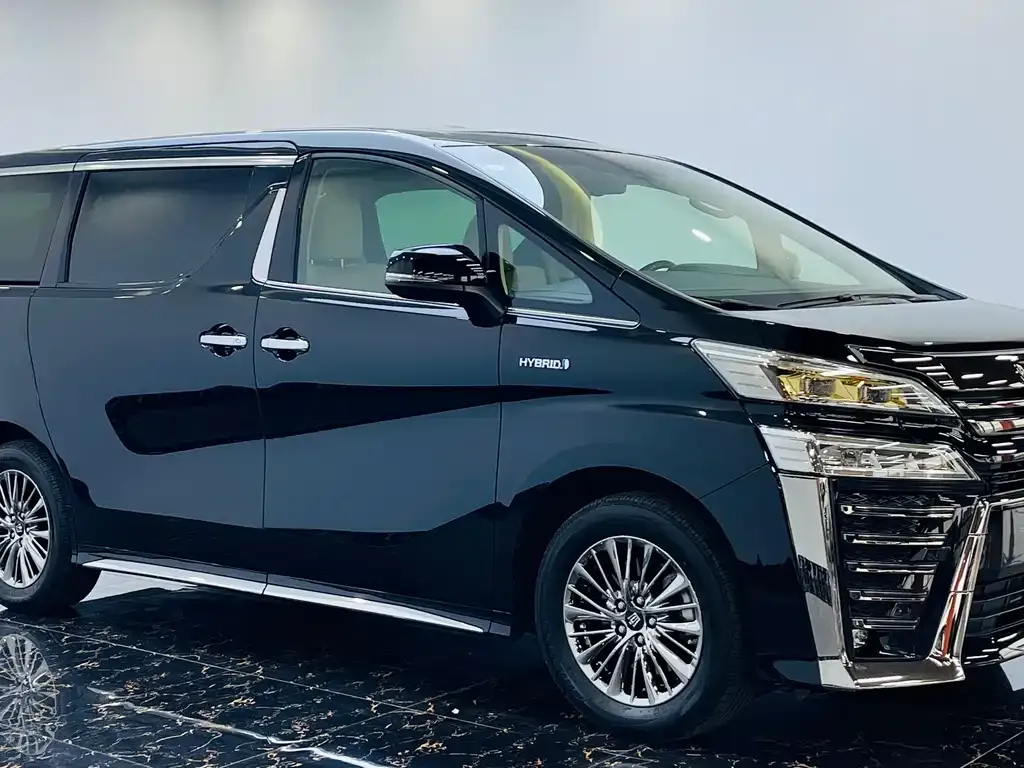 Toyota Vellfire — фото 3