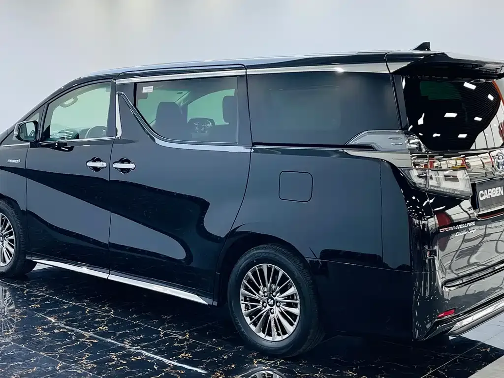 Toyota Vellfire — фото 4