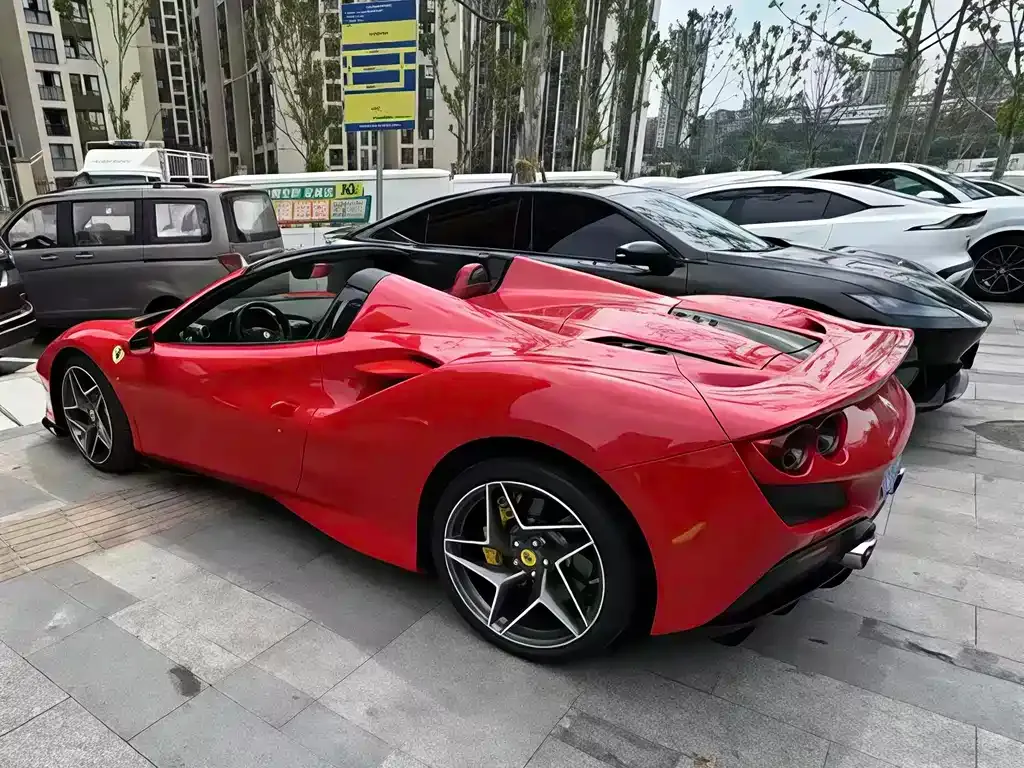 Ferrari F8 — фото 2