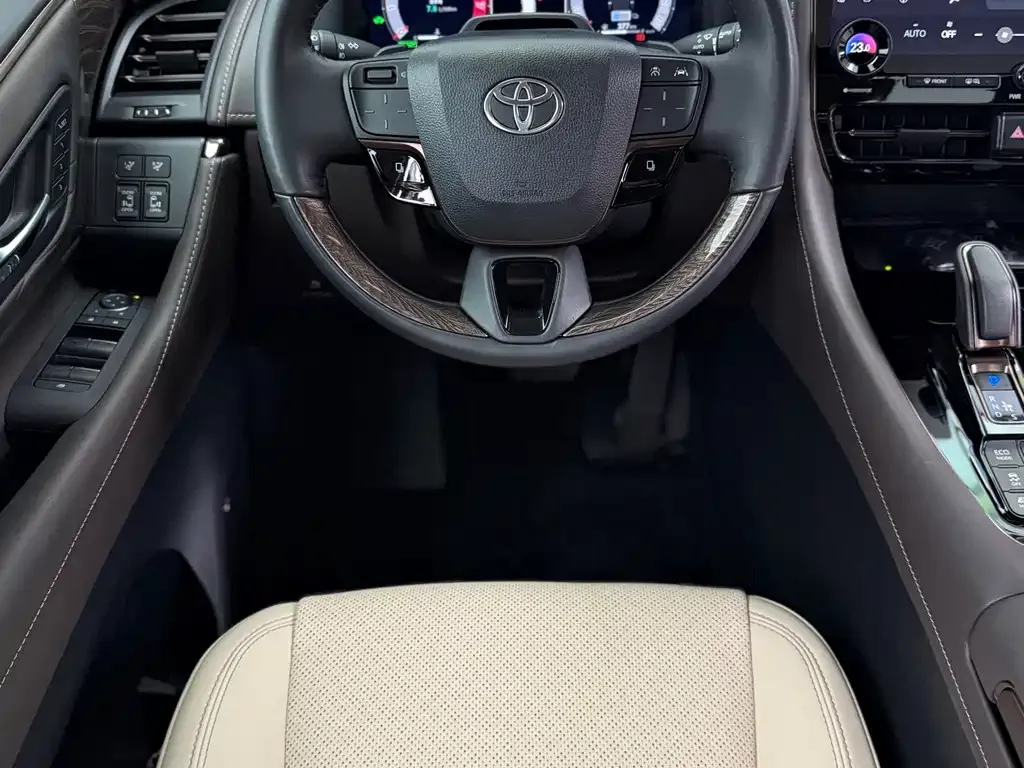 Toyota Vellfire — фото 7