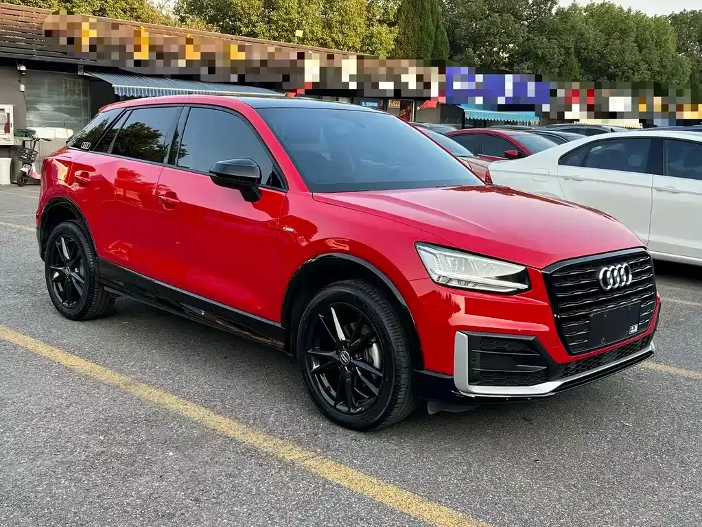 Audi Q2L — фото 3