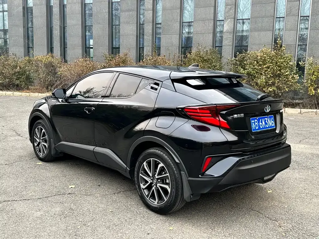 Toyota C-HR — фото 5