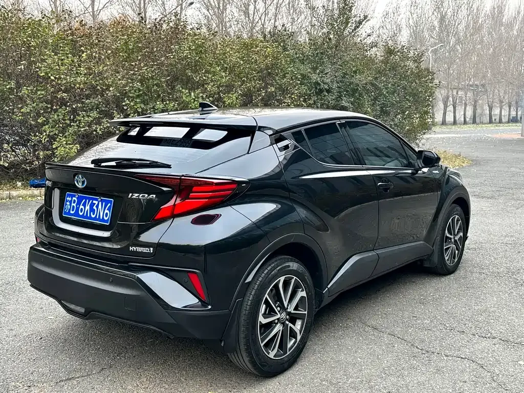 Toyota C-HR — фото 7