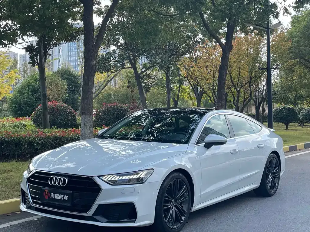 Audi A7 — фото 1