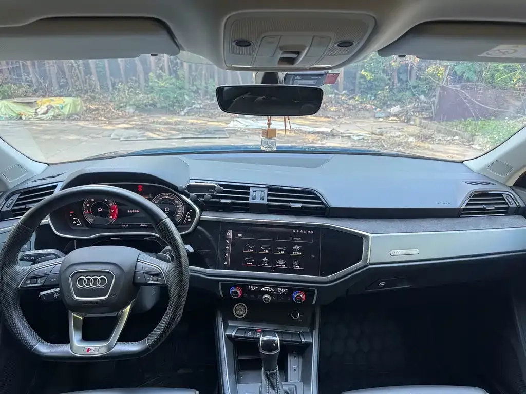 Audi Q3 Sportback — фото 10