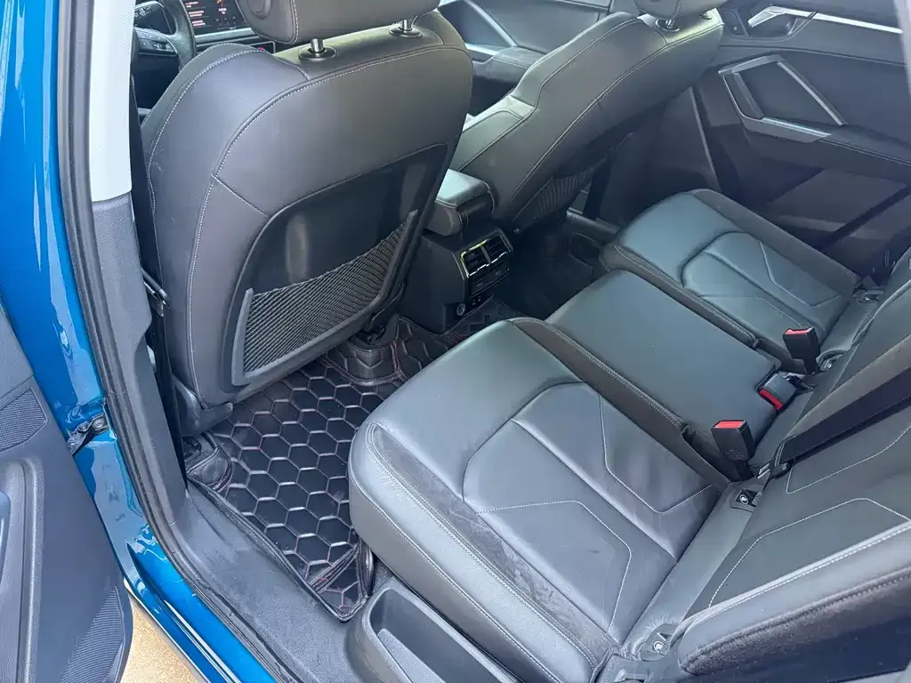 Audi Q3 Sportback — фото 8