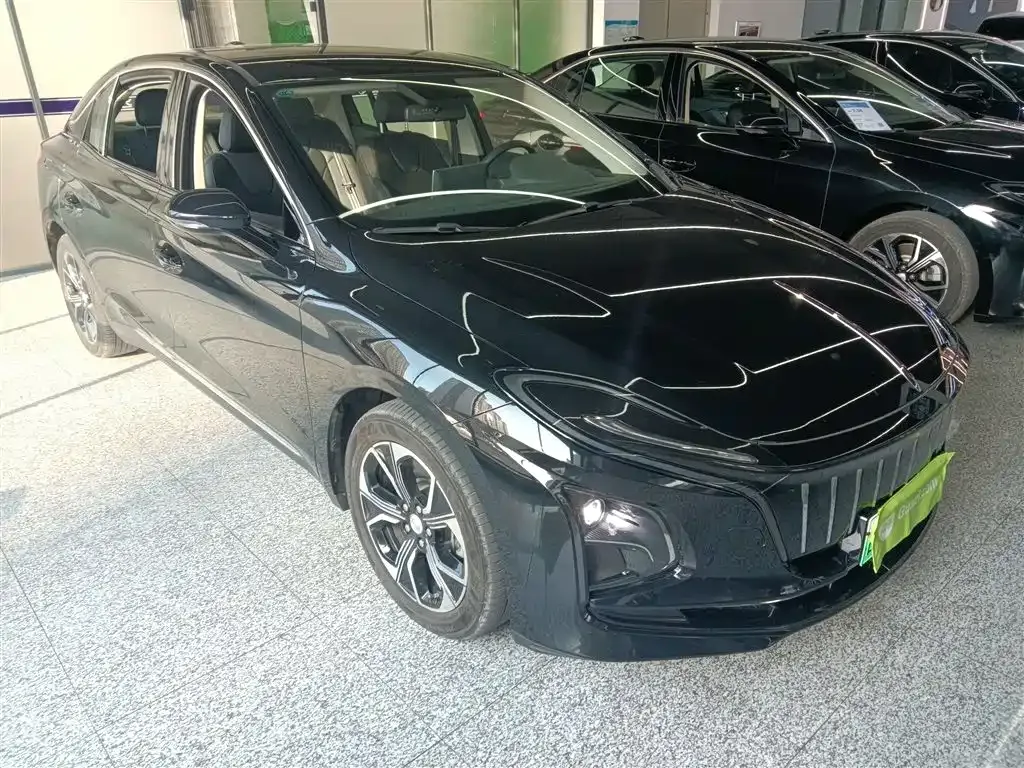 Hongqi E-QM5 — фото 4