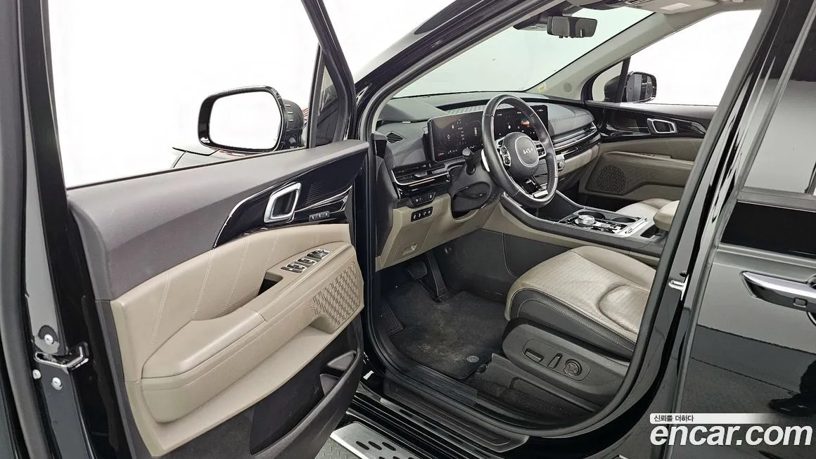 Kia Carnival — фото 10