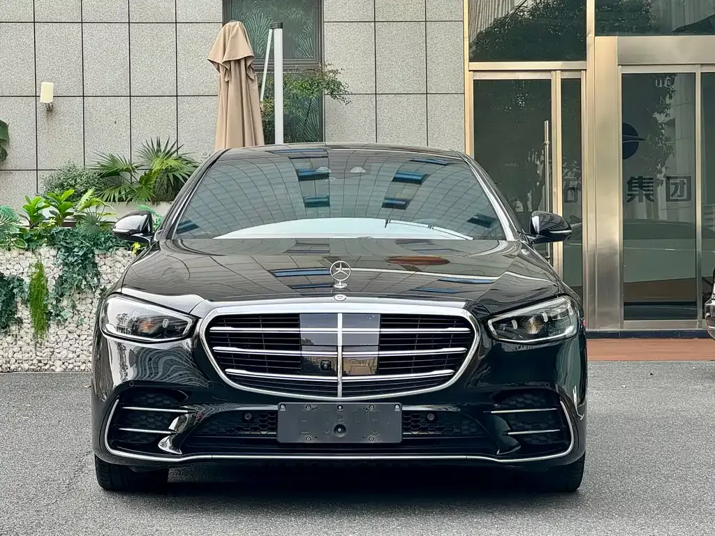 Mercedes-Benz S-Class — фото 1
