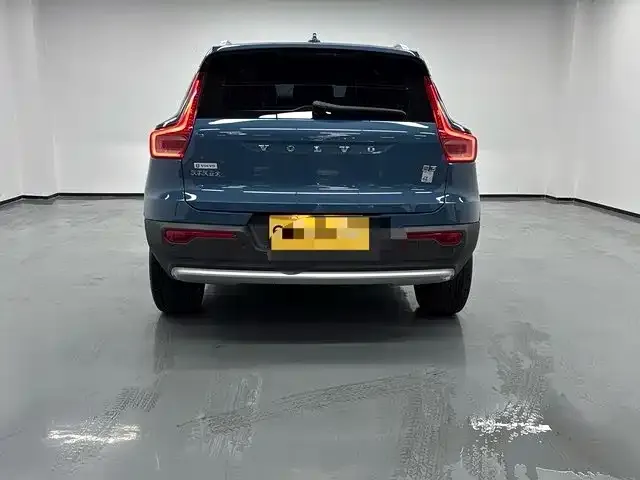 Volvo XC40 — фото 2