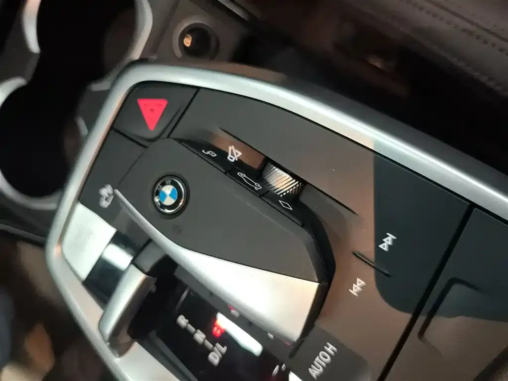 BMW X1 — фото 9