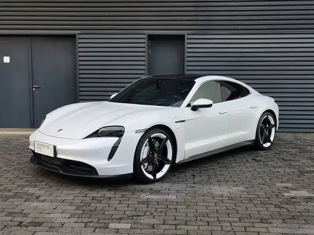 Porsche Taycan — фото 1