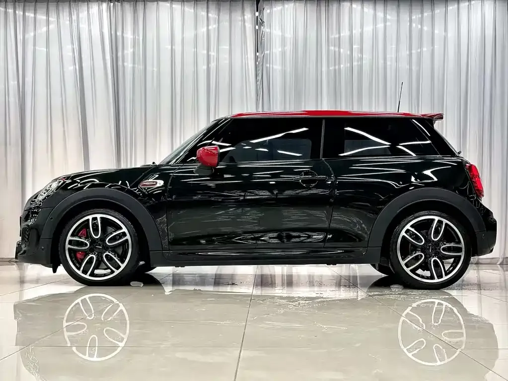 MINI JCW (John Cooper Works) — фото 3