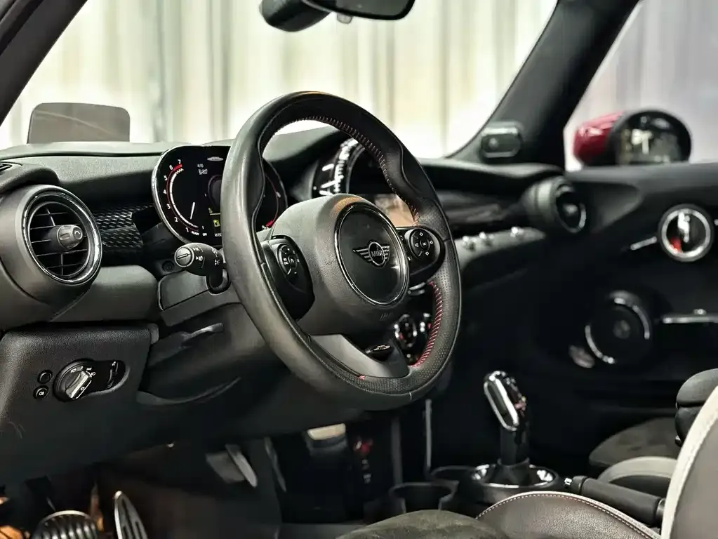 MINI JCW (John Cooper Works) — фото 4