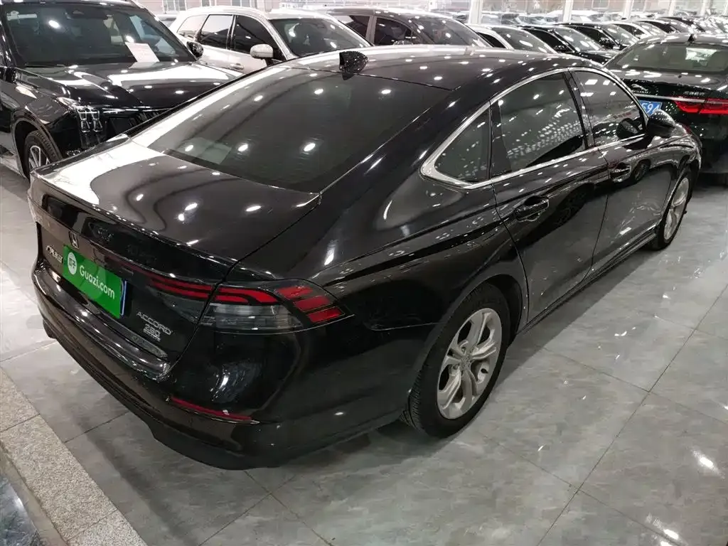 Honda Accord — фото 7