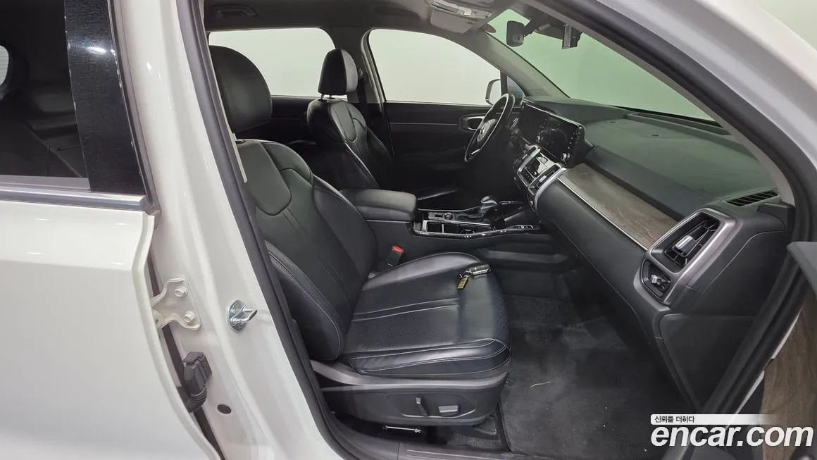 Kia Sorento — фото 10
