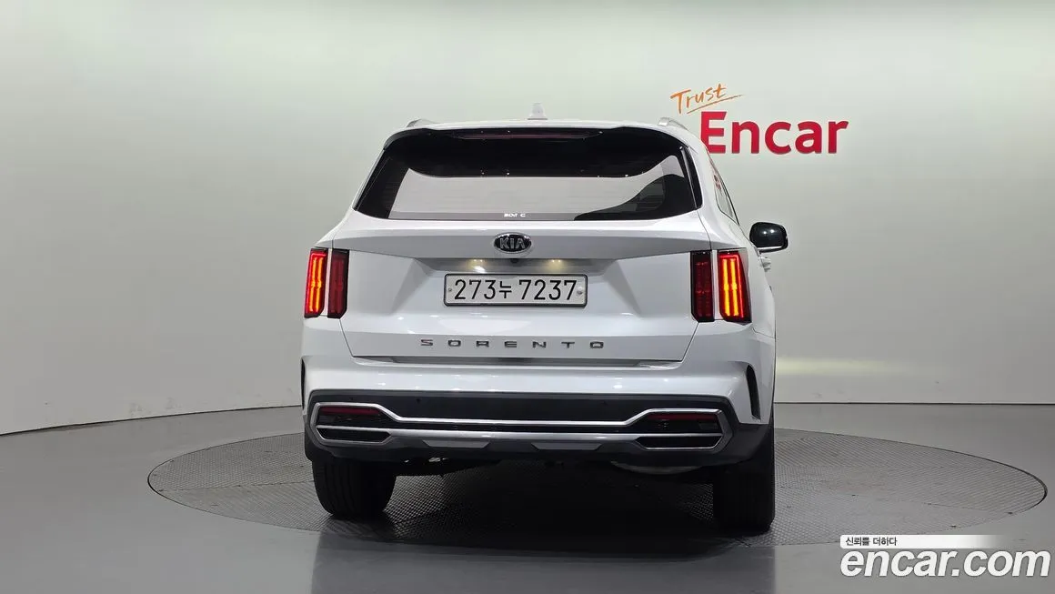 Kia Sorento — фото 4