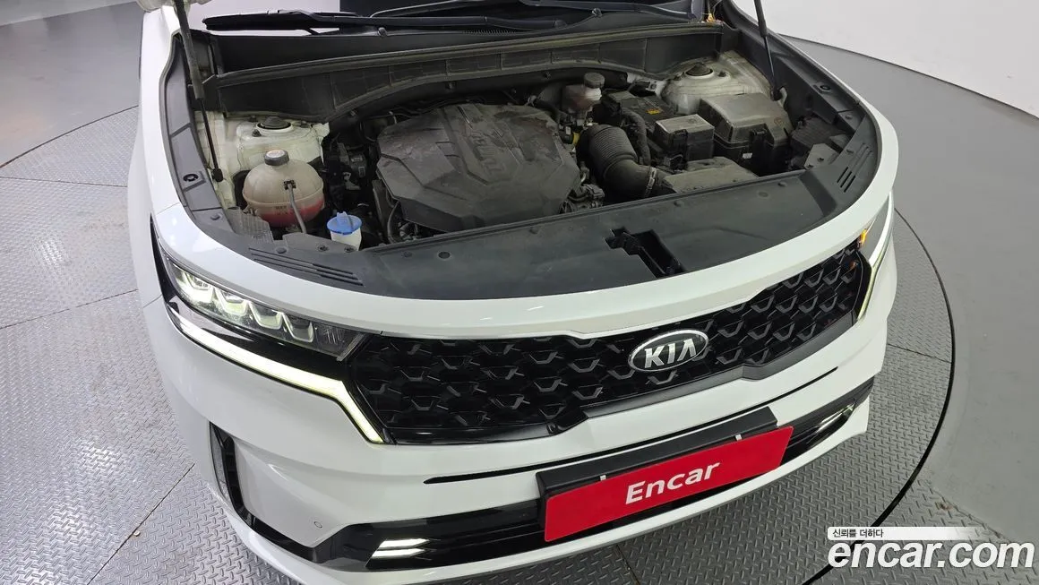 Kia Sorento — фото 6