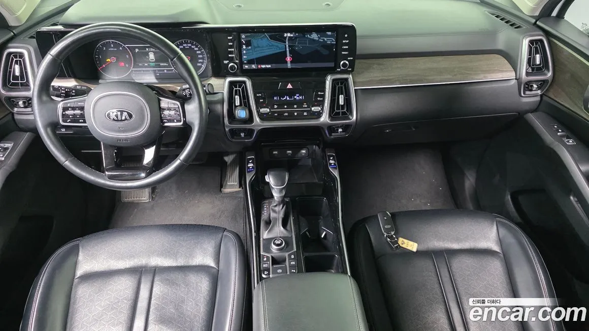 Kia Sorento — фото 7