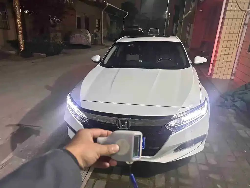 Honda Accord — фото 2