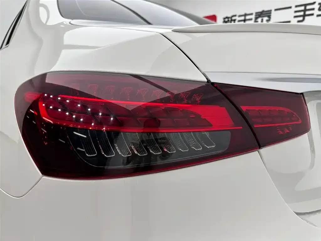 Mercedes-Benz E-Class (Import) — фото 8