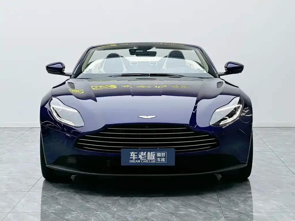 Aston Martin DB11 — фото 2